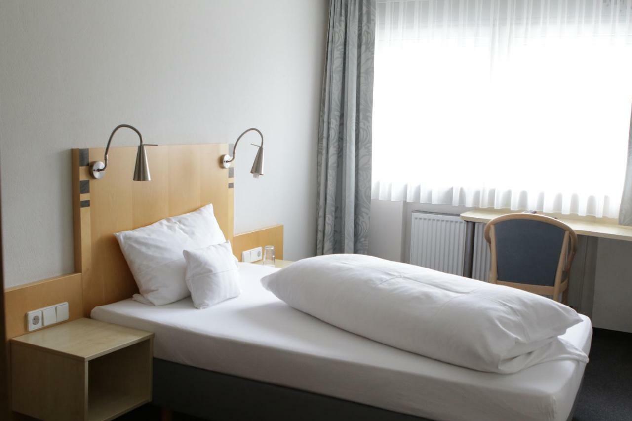 Gärtringen Hotel Baeren מראה חיצוני תמונה