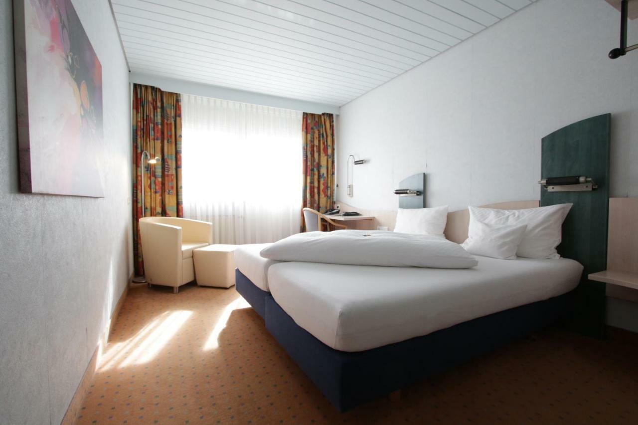 Gärtringen Hotel Baeren מראה חיצוני תמונה