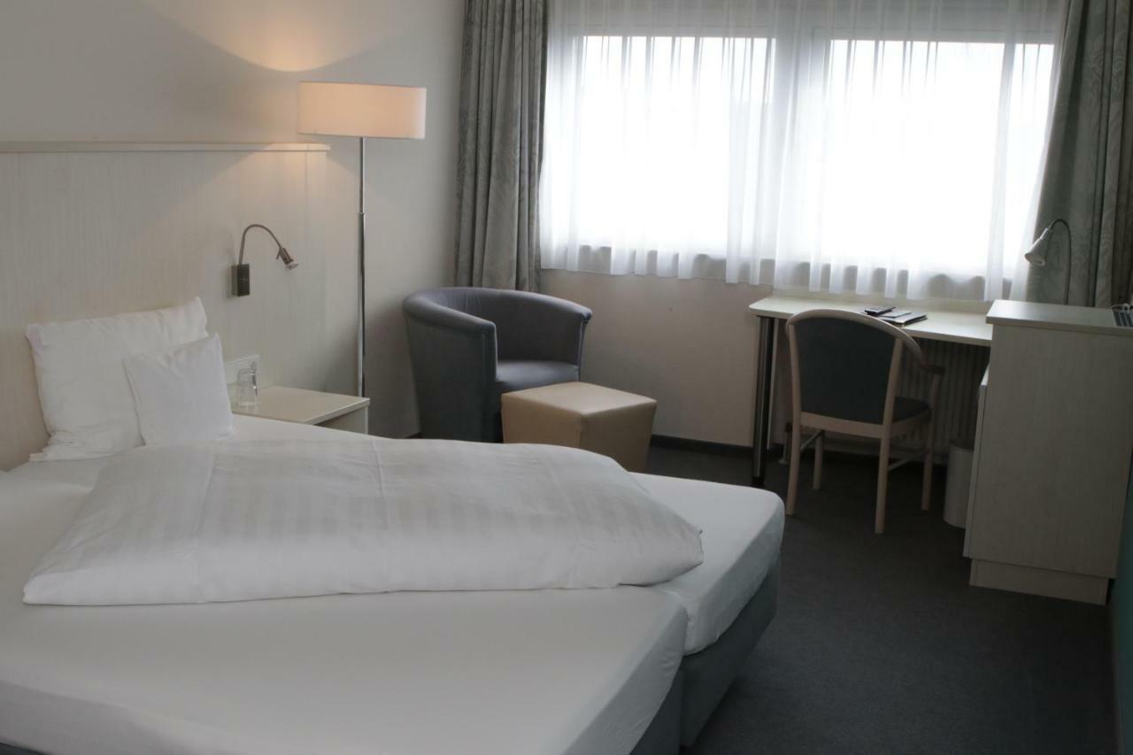 Gärtringen Hotel Baeren מראה חיצוני תמונה