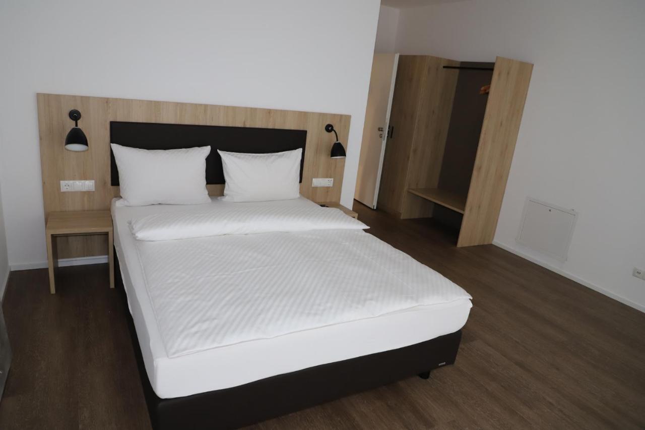 Gärtringen Hotel Baeren מראה חיצוני תמונה